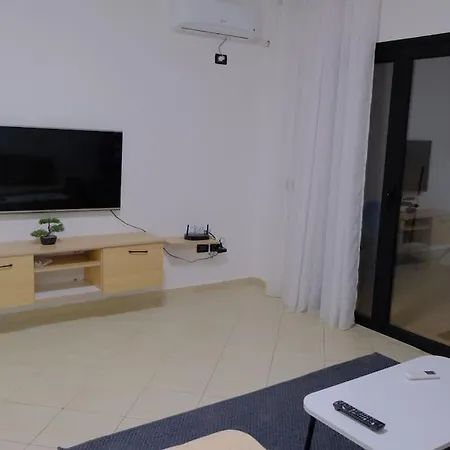 Great Location Modern Spacious Appartamento *
