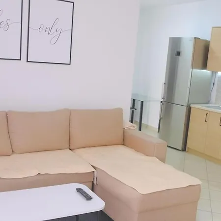 Great Location Modern Spacious * Durrës