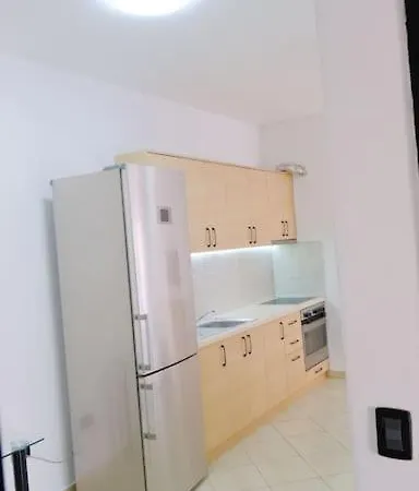 Great Location Modern Spacious *
