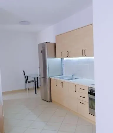 Great Location Modern Spacious Appartamento *